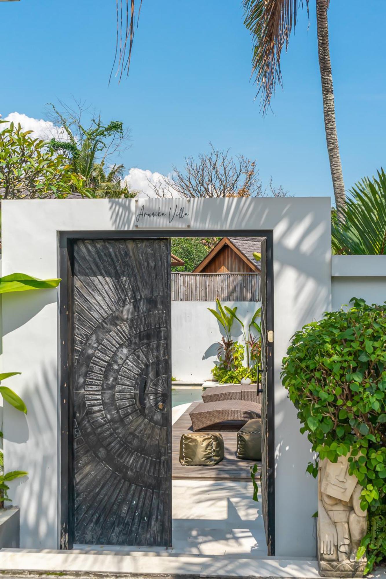 Villa Arunika - Stylish Tropical 2Br Villa Close To Nyanyi Beach! Selemadeg Exteriér fotografie